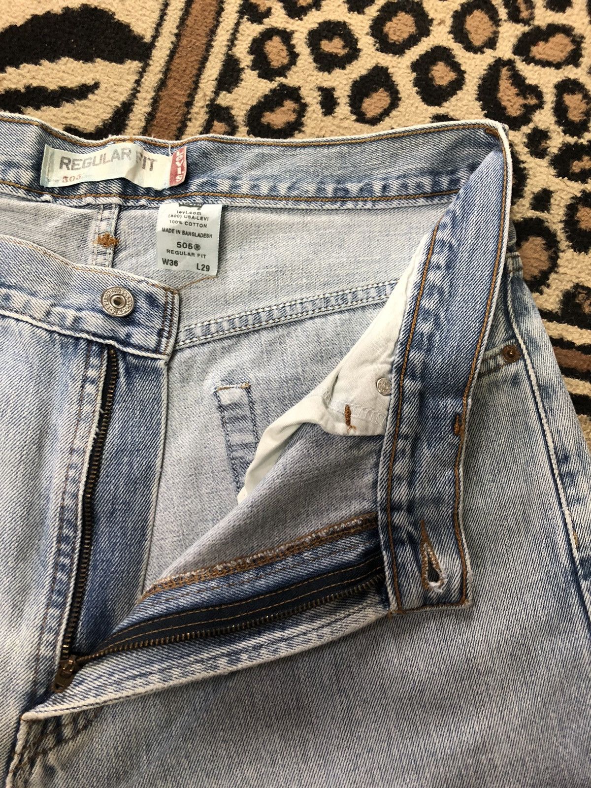 Levi's Vintage Clothing × Vintage VINTAGE LEVIS 505 REGULAR FIT LIGHT BLUE WASH DENIM Size US 33 - 5 Thumbnail