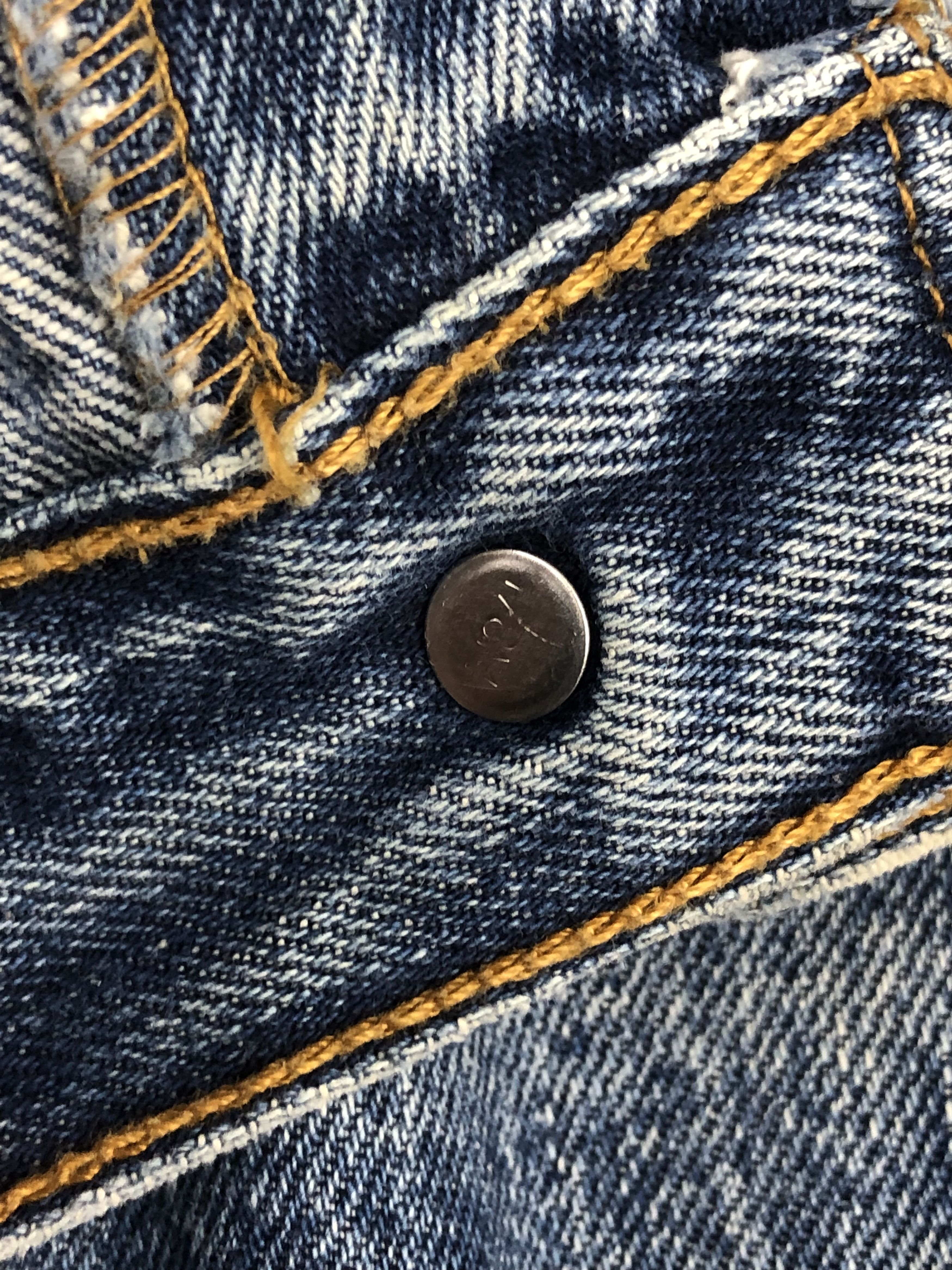 Levi's Vintage Levis 501 Faded Blue Jeans DP1513 Size US 35 - 12 Thumbnail