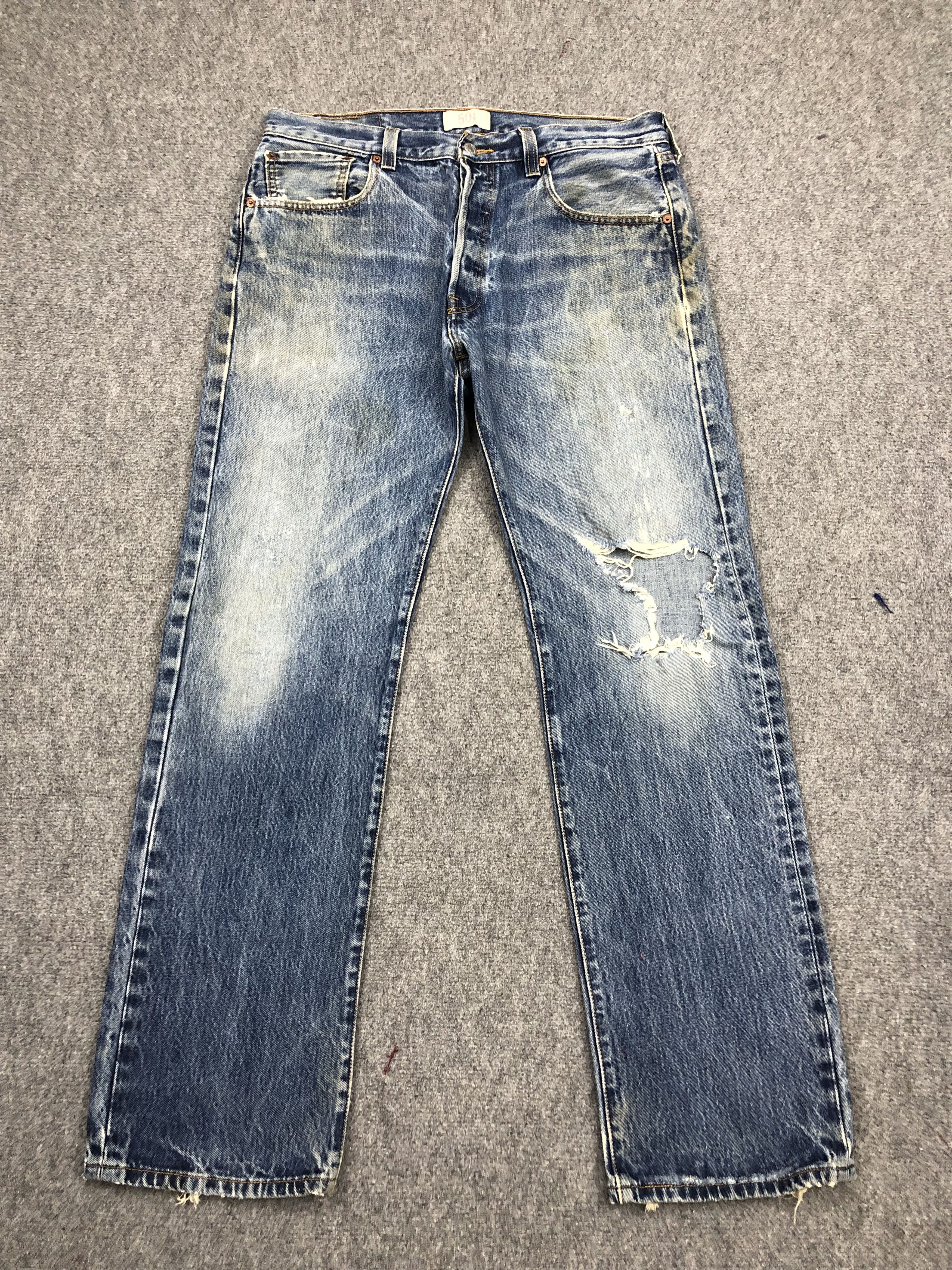 Levi's Vintage Levis 501 Faded Blue Jeans DP1513 Size US 35 - 1 Thumbnail