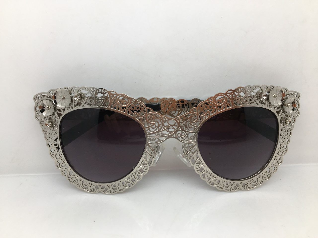 Vintage MOD ROCCOCO BAROQUE FLORALI FILIGREE RUNWAY SHOW SUNGLASSES Size ONE SIZE - 3 Thumbnail