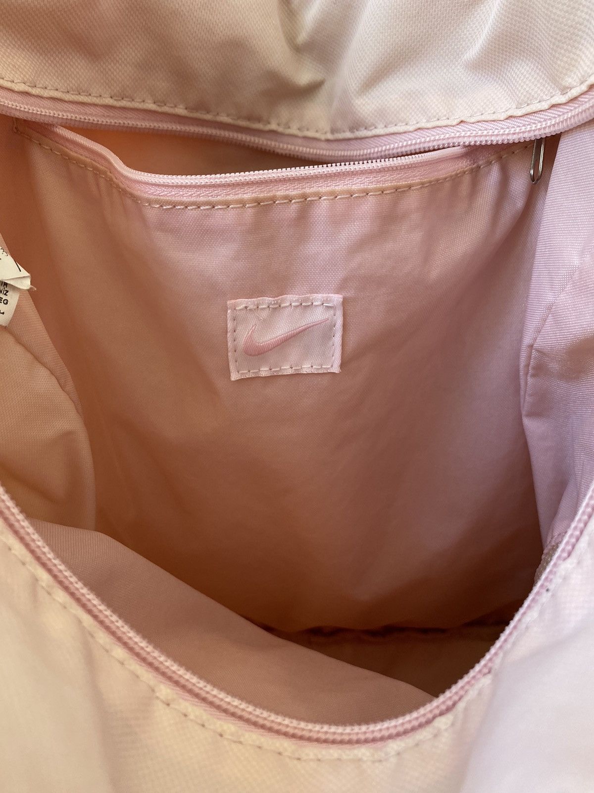 Nike 💗 VINTAGE 90s NIKE SWOOSH PINK BAG Size ONE SIZE - 7 Thumbnail