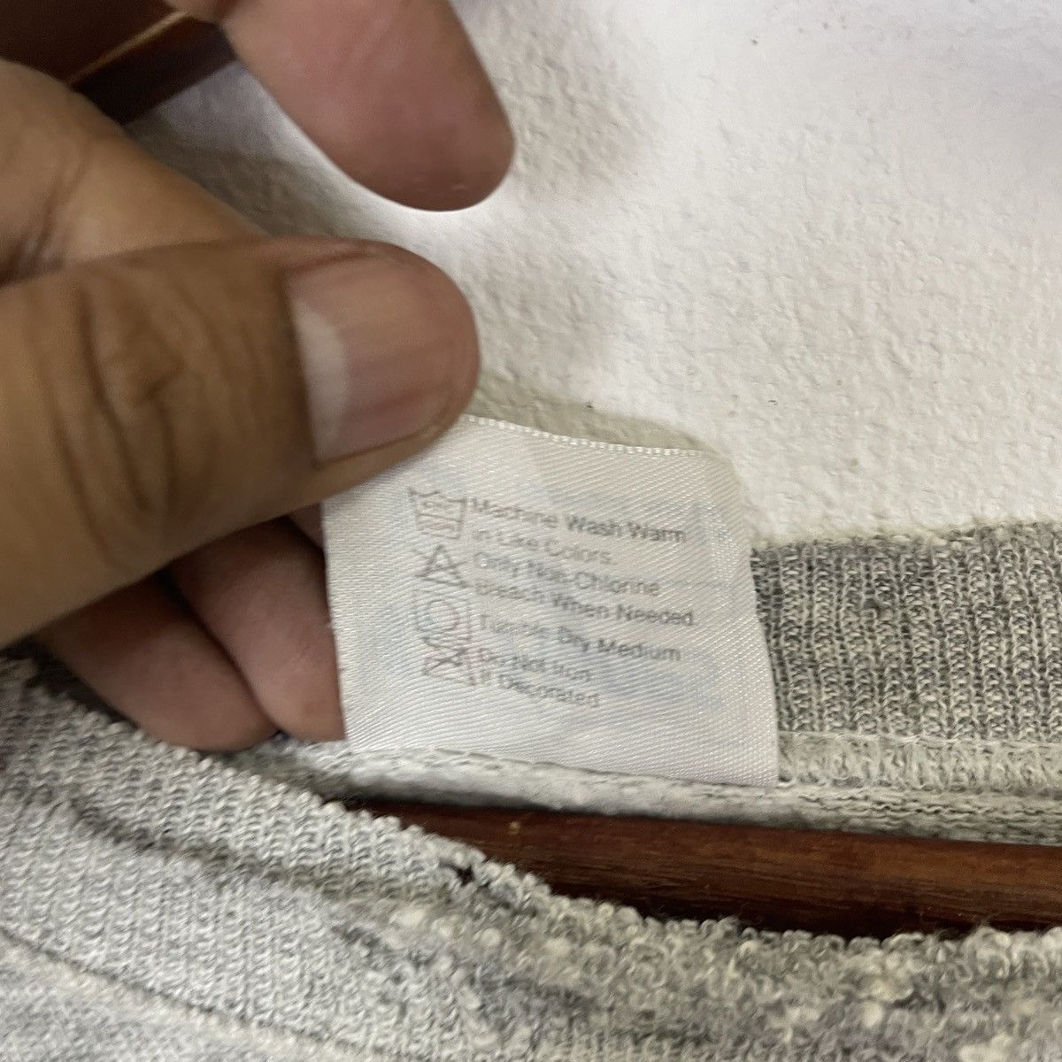 Hanes Vintage 90s Hanes Distressed Crewneck Sweatshirt Size US M / EU 48-50 / 2 - 6 Thumbnail