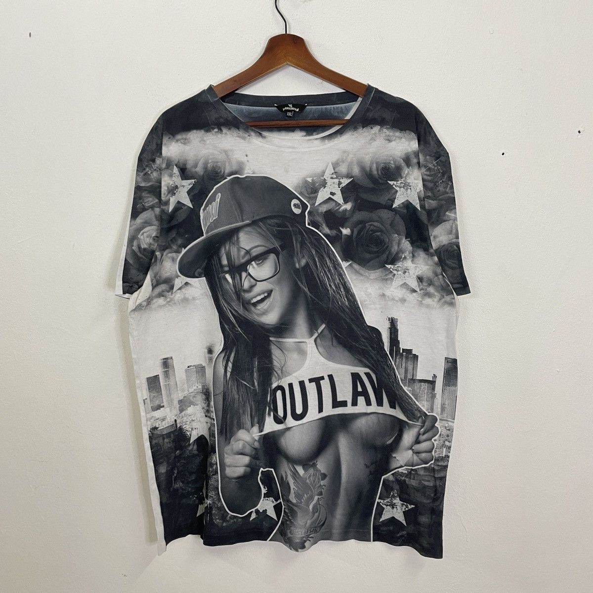Japanese Brand Vintage Twistedsoul Sexy Girl Short Sleeve Tee Size US L / EU 52-54 / 3 - 1 Thumbnail