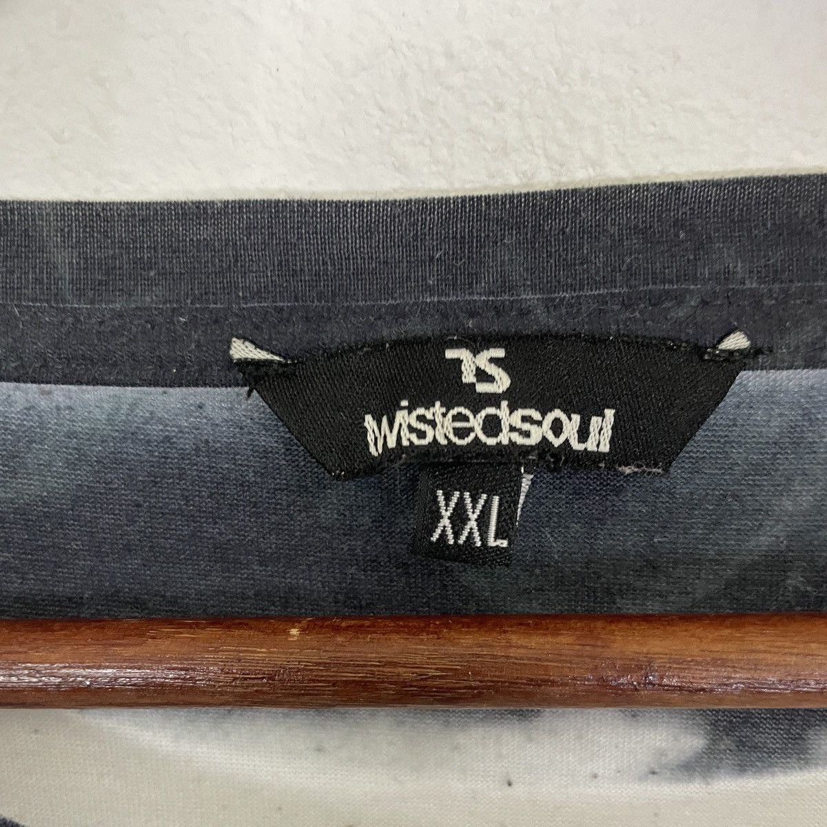 Japanese Brand Vintage Twistedsoul Sexy Girl Short Sleeve Tee Size US L / EU 52-54 / 3 - 5 Thumbnail