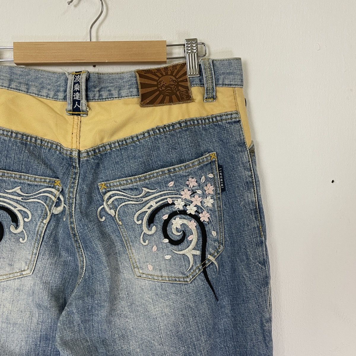 Japanese Brand Vintage Namitatsu Embroidery Skulls Denim Jeans Size US 35 - 8 Thumbnail
