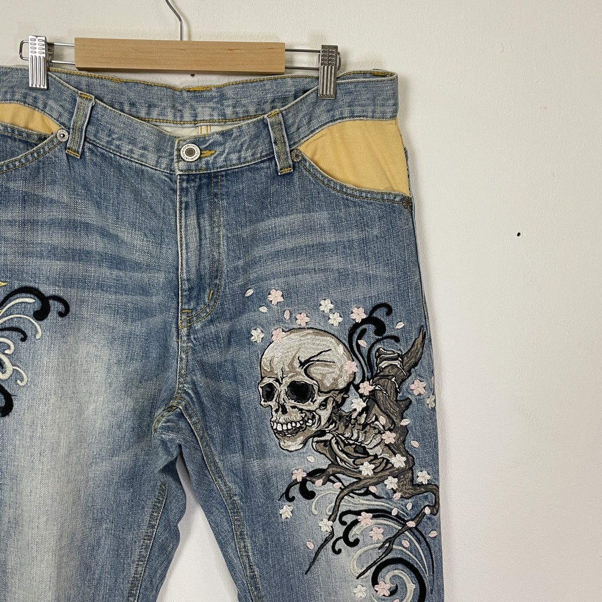 Japanese Brand Vintage Namitatsu Embroidery Skulls Denim Jeans Size US 35 - 2 Thumbnail