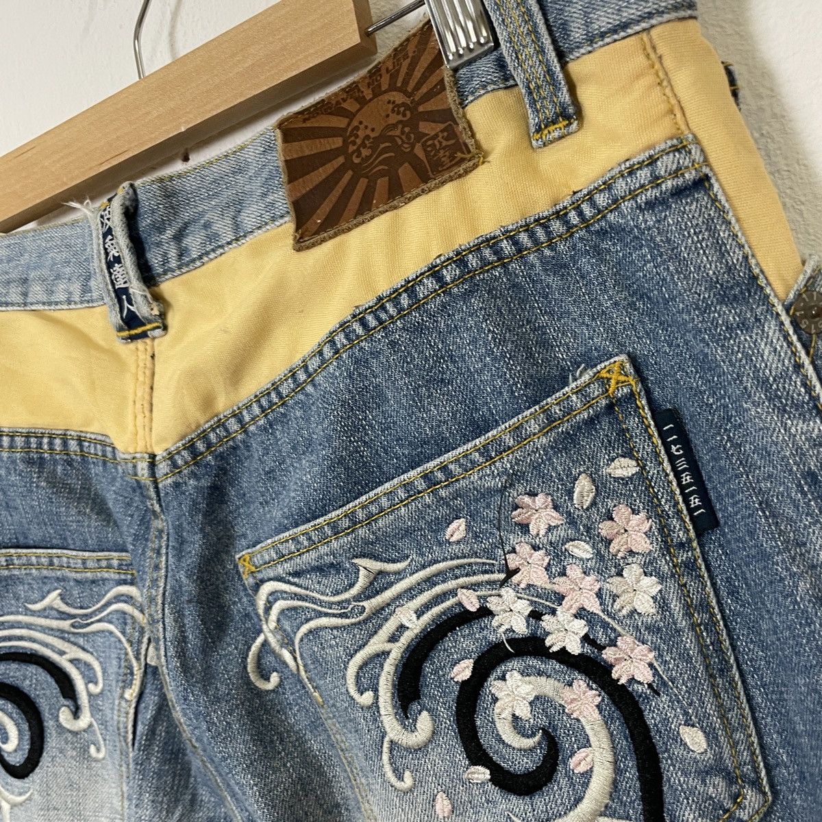Japanese Brand Vintage Namitatsu Embroidery Skulls Denim Jeans Size US 35 - 11 Thumbnail