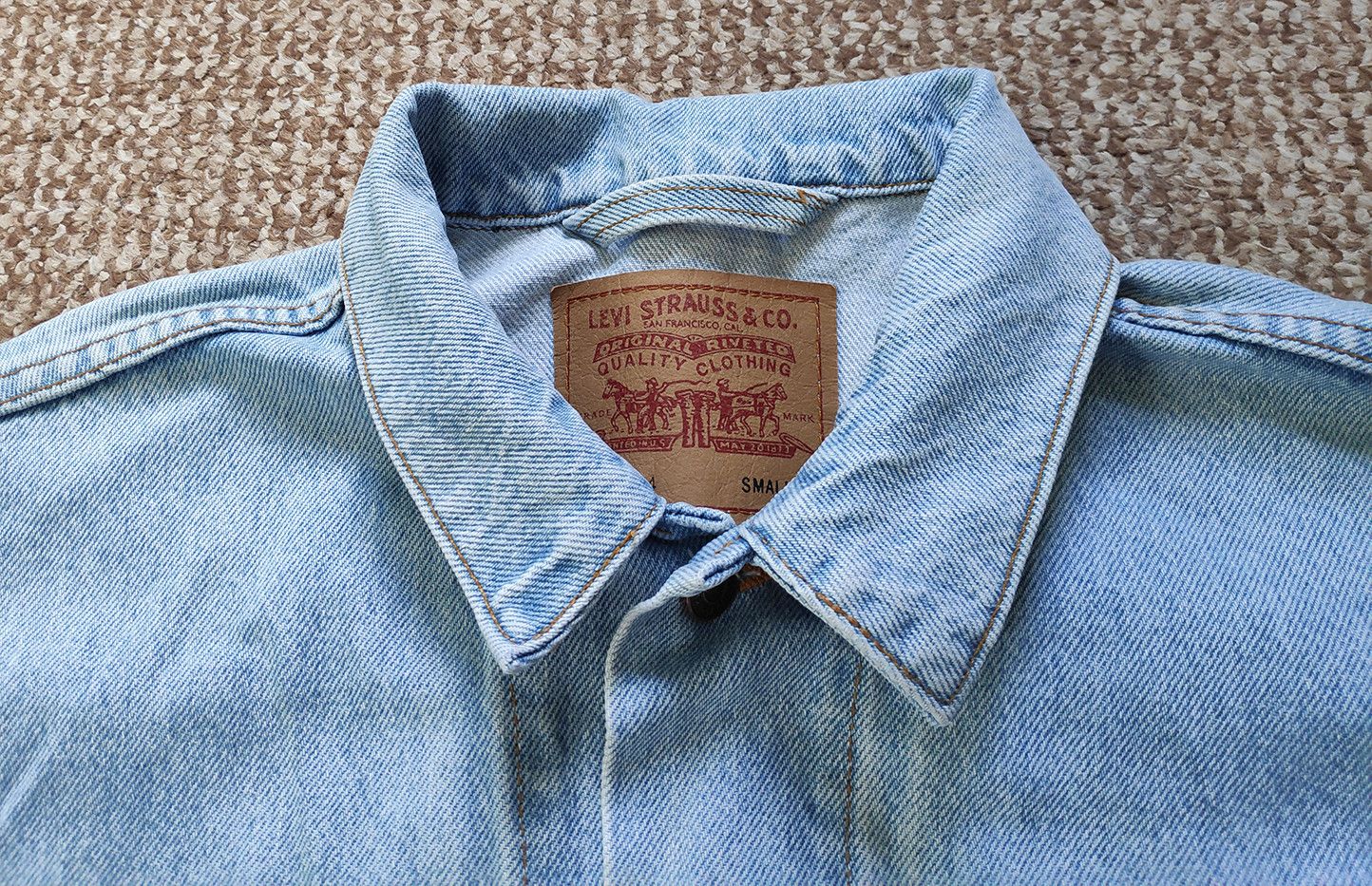 Levi's y2k Vintage Levi's Loose Fit denim trucker jean jacket wide Size US S / EU 44-46 / 1 - 7 Thumbnail