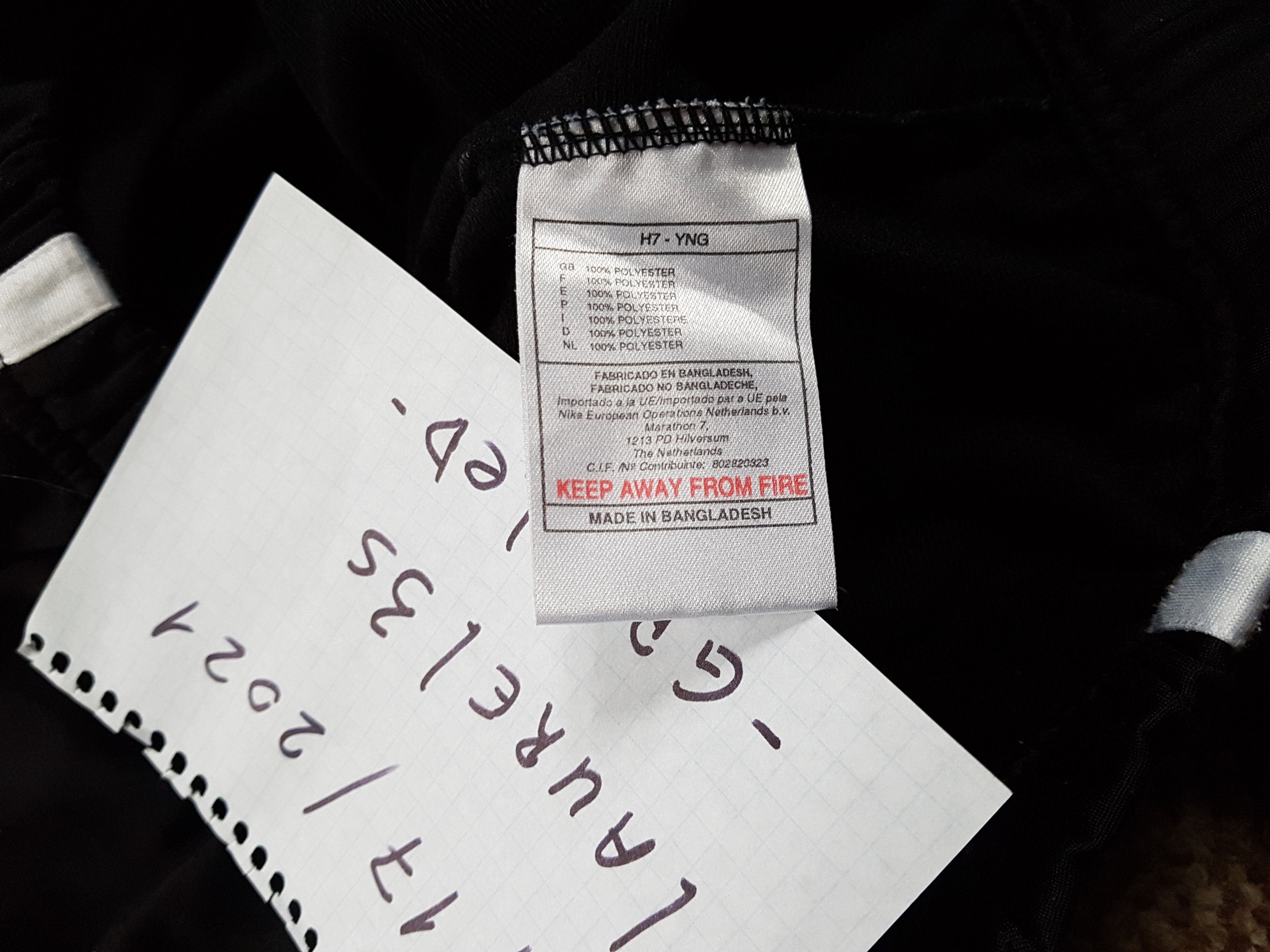 Nike y2k Nike vintage track jacket swoosh big logo size L Size US L / EU 52-54 / 3 - 9 Thumbnail