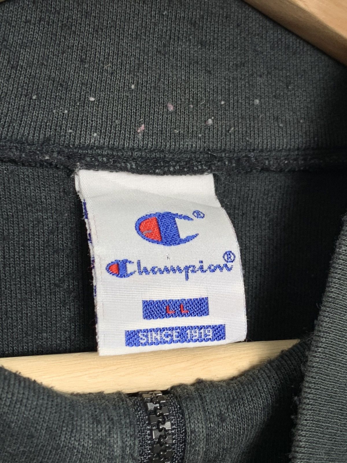 Champion Vintage Champion USA Half Zipper Sweatshirt Size US XL / EU 56 / 4 - 4 Thumbnail