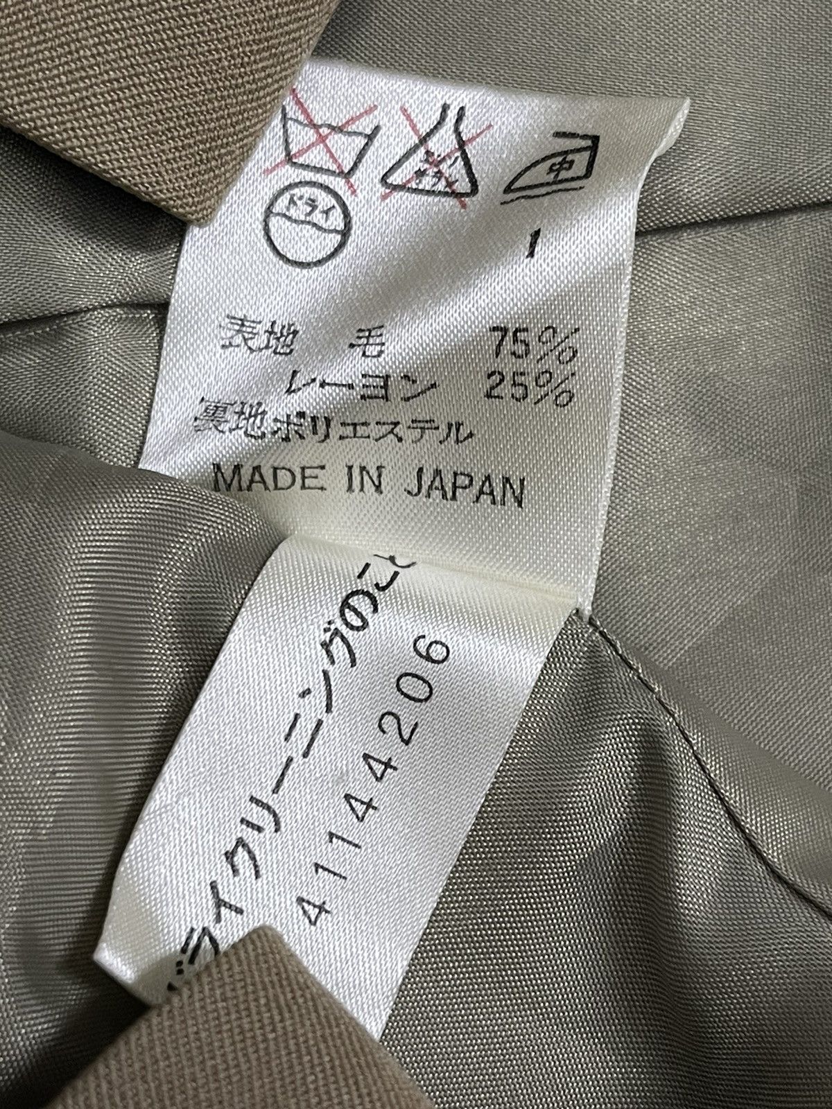 Jean Paul Gaultier JPG CLASSIQUE PARIS RAYON COAT/SUITS (size 42) Size US XS / EU 42 / 0 - 11 Thumbnail