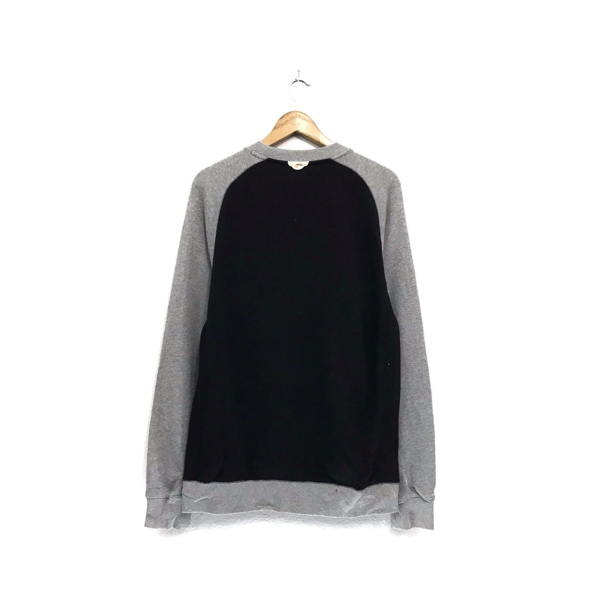 Nike × Vintage Vintage Nike Sweatshirt Nike CrewNeck Embroidered Swoosh Size US M / EU 48-50 / 2 - 3 Thumbnail