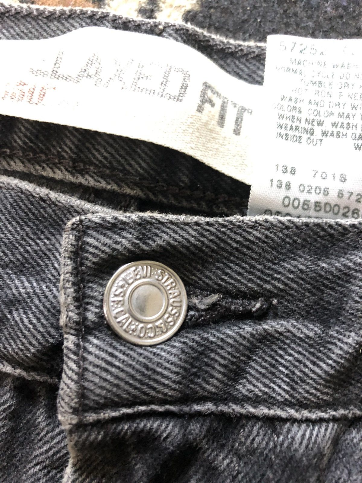 Levi's × Levi's Vintage Clothing × Vintage VINTAGE 90s LEVIS 550 RELAXED FIT SUPER BLACK DENIM Size US 33 - 4 Thumbnail