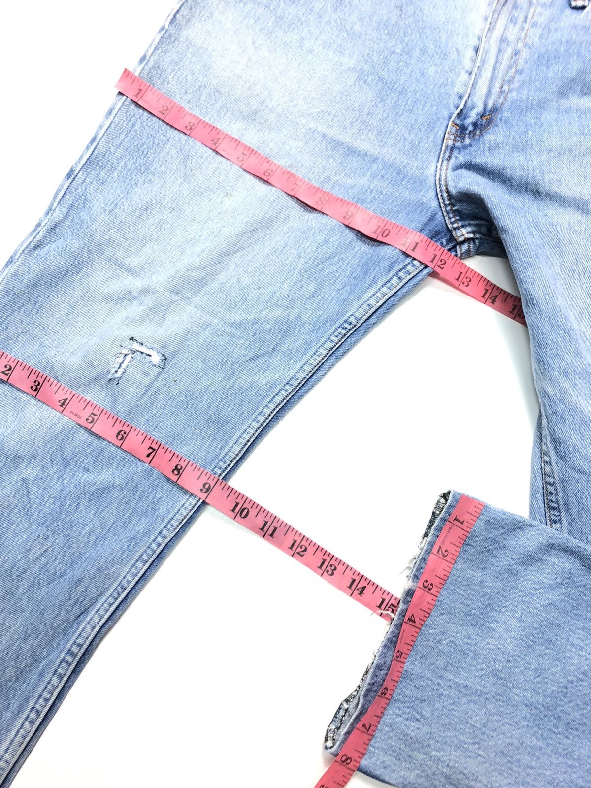 Levi's × Vintage VINTAGE 90s LEVIS BLUE WASH DISTRESSED DENIM Size US 33 - 21 Thumbnail