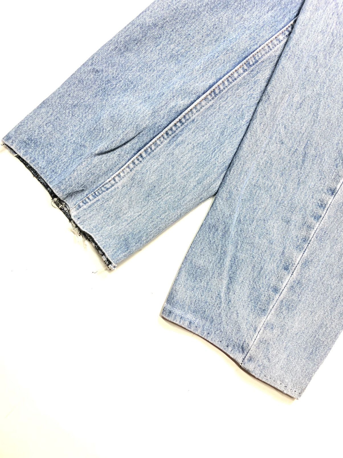 Levi's × Vintage VINTAGE 90s LEVIS BLUE WASH DISTRESSED DENIM Size US 33 - 18 Thumbnail