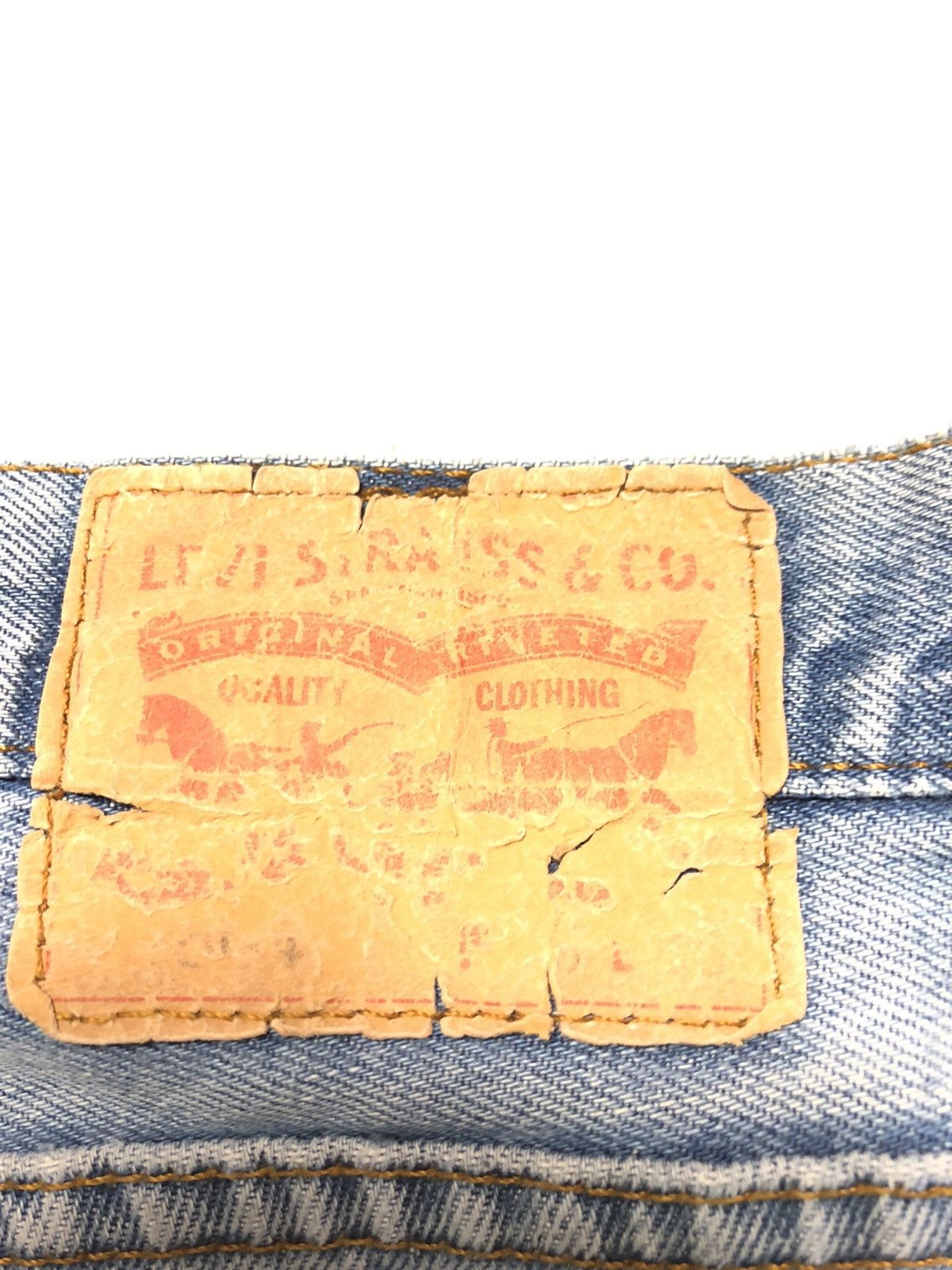 Levi's × Vintage VINTAGE 90s LEVIS BLUE WASH DISTRESSED DENIM Size US 33 - 5 Thumbnail