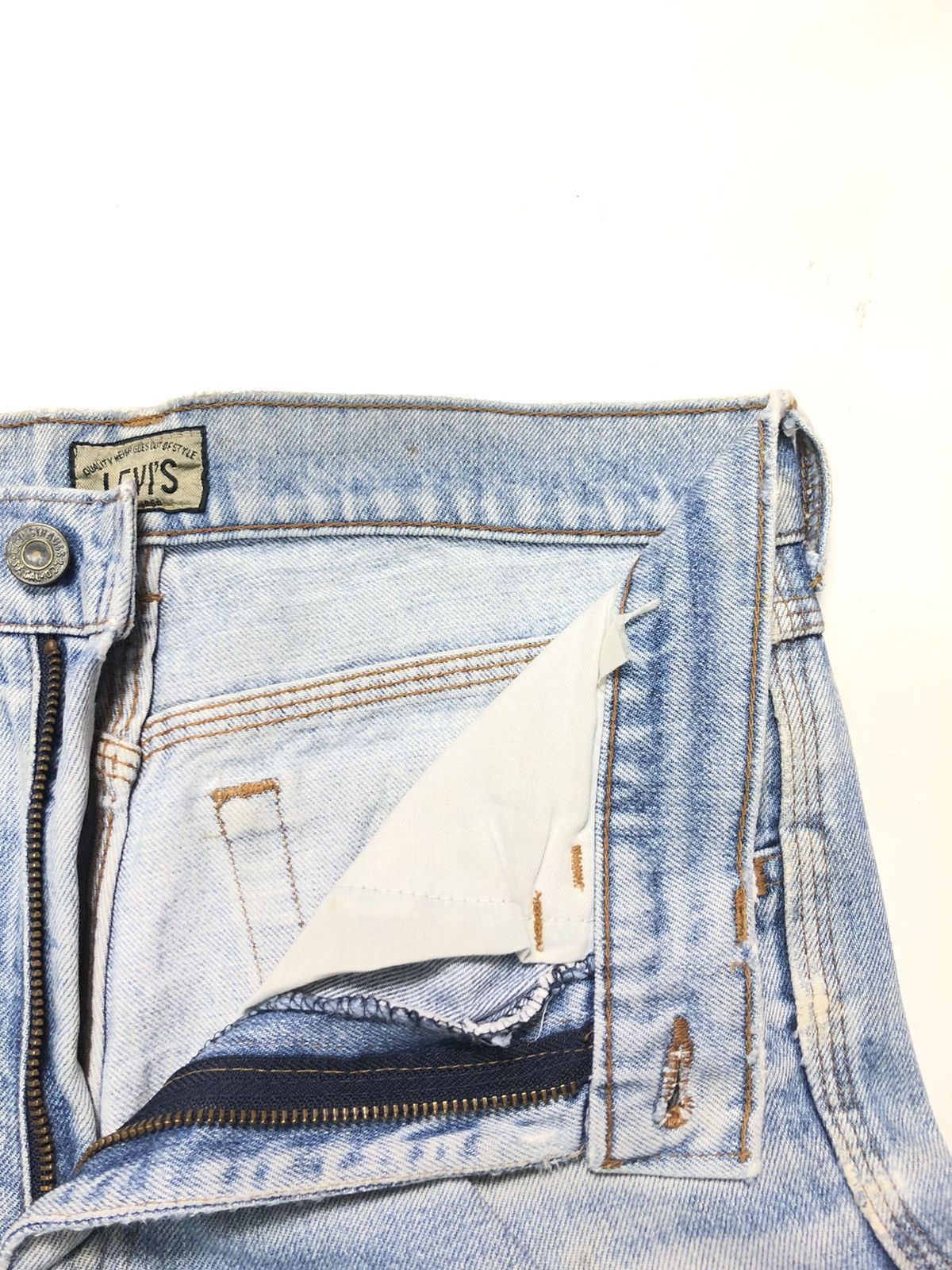 Levi's × Vintage VINTAGE 90s LEVIS 636 GREY TAB BIG E DISTRESSED DENIM Size US 29 - 8 Thumbnail