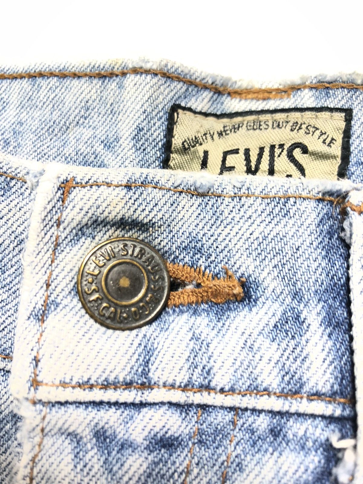 Levi's × Vintage VINTAGE 90s LEVIS 636 GREY TAB BIG E DISTRESSED DENIM Size US 29 - 7 Thumbnail