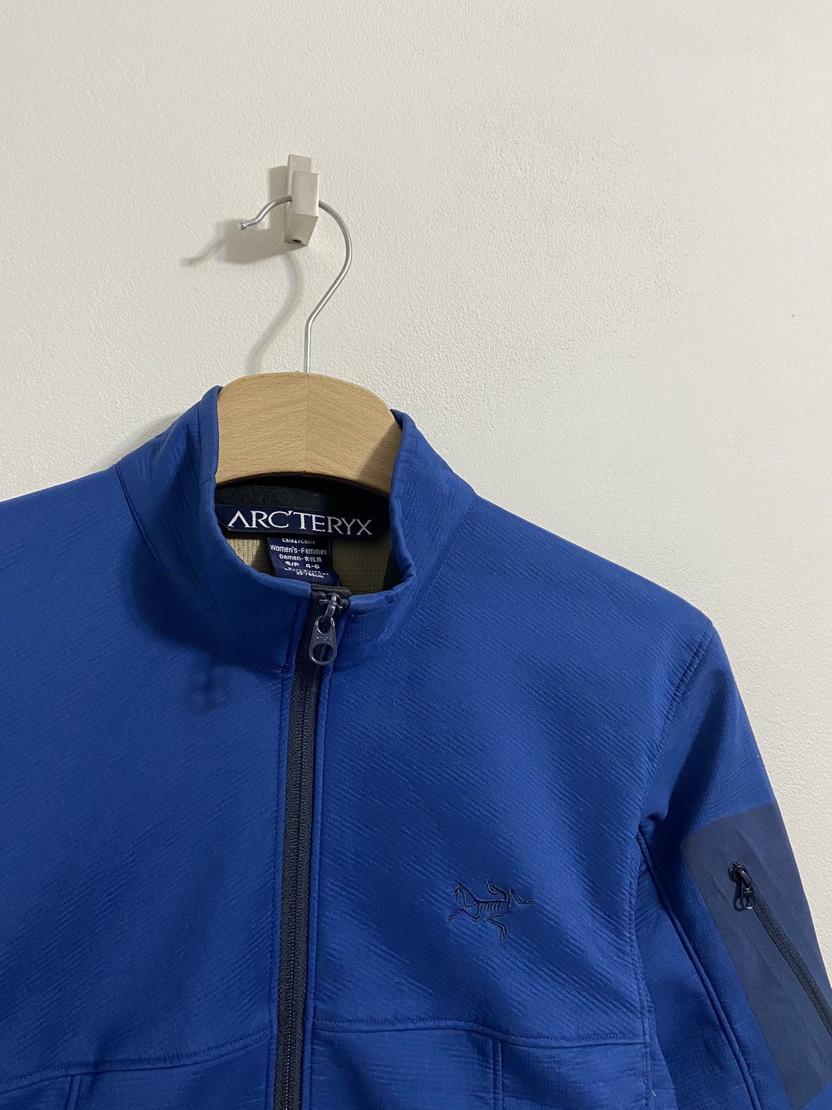 Arc'teryx Arc’teryx Women’s Jacket Softshell Vintage Size S / US 4 / IT 40 - 2 Thumbnail