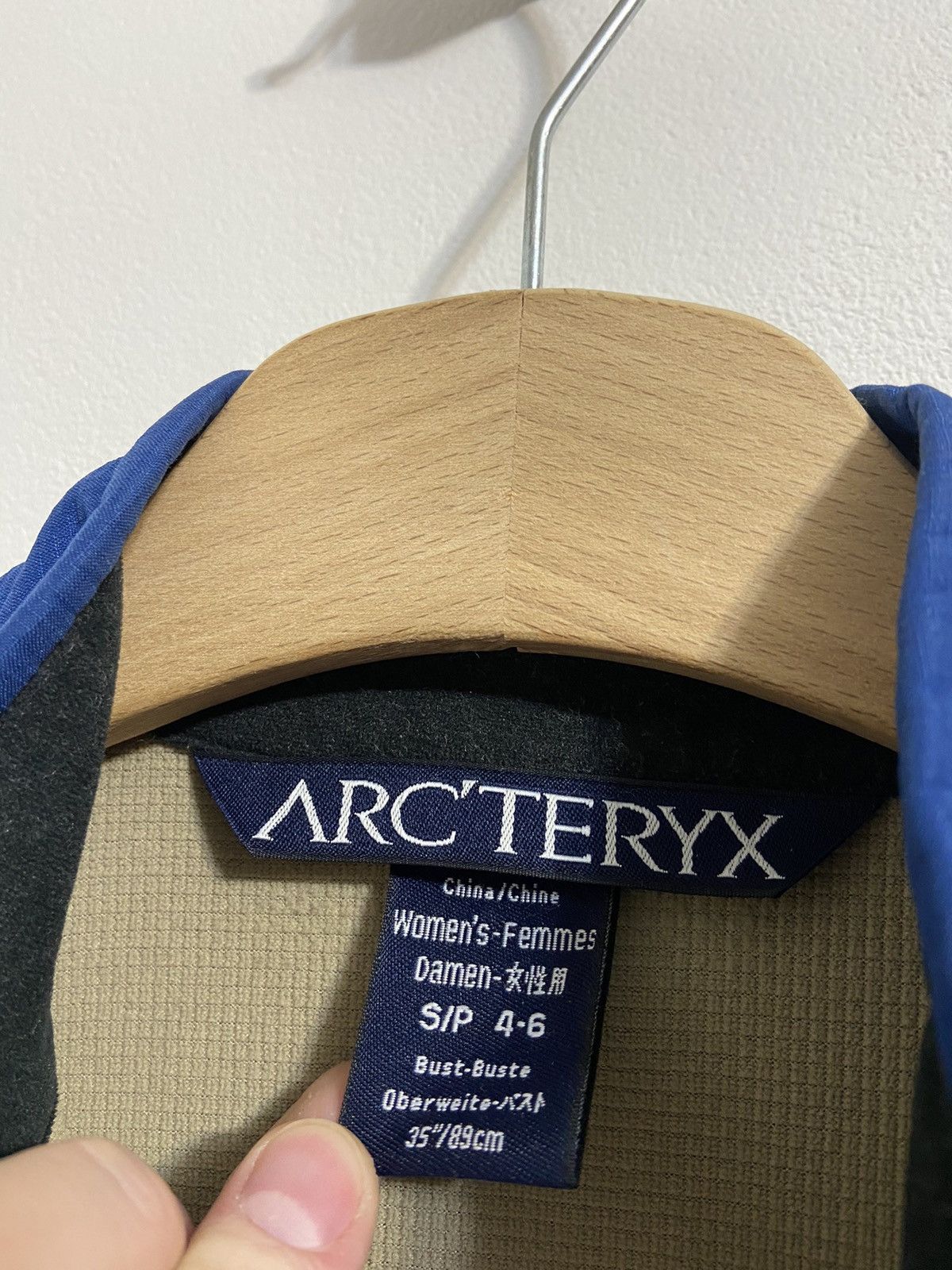 Arc'teryx Arc’teryx Women’s Jacket Softshell Vintage Size S / US 4 / IT 40 - 9 Thumbnail