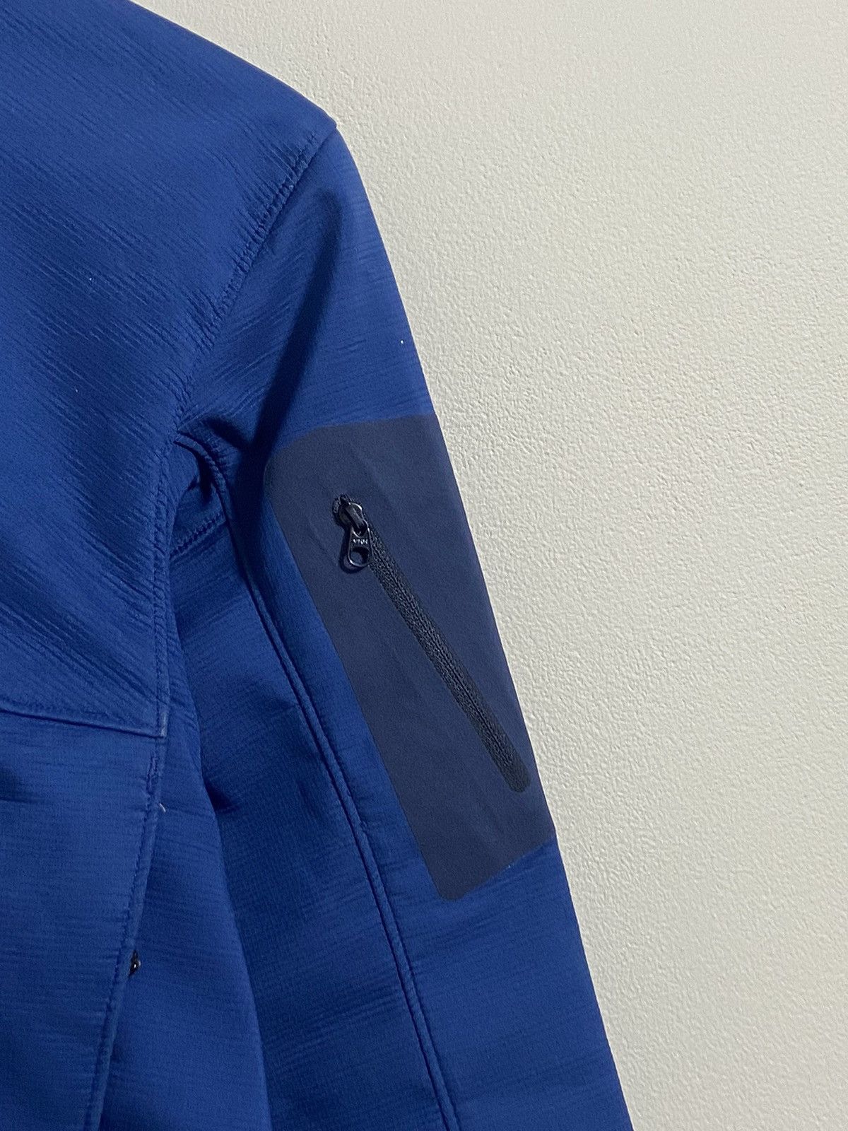 Arc'teryx Arc’teryx Women’s Jacket Softshell Vintage Size S / US 4 / IT 40 - 6 Thumbnail