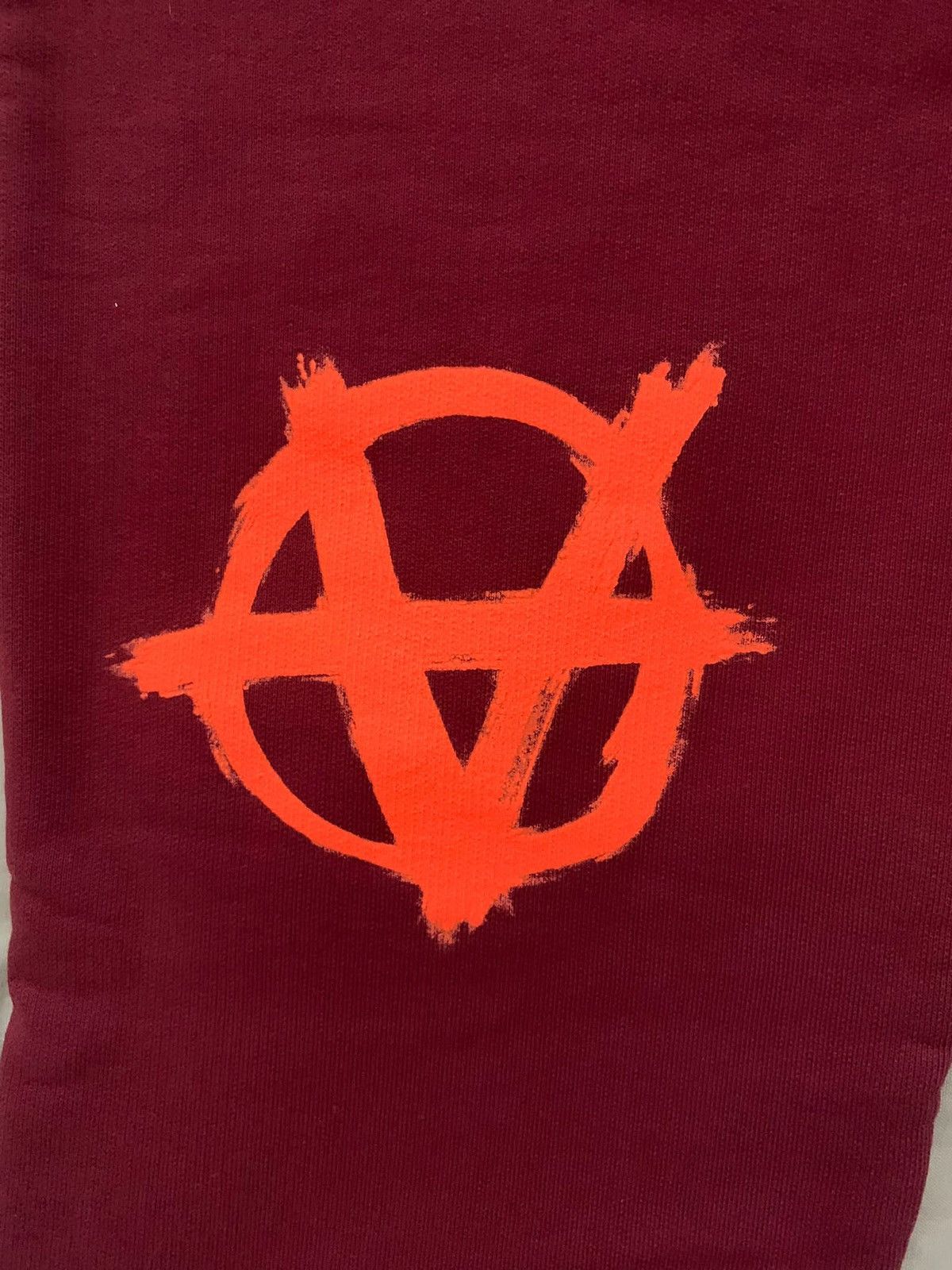 Vetements Vetements Logo Anarchy Sweatpants Size US 34 / EU 50 - 6 Thumbnail