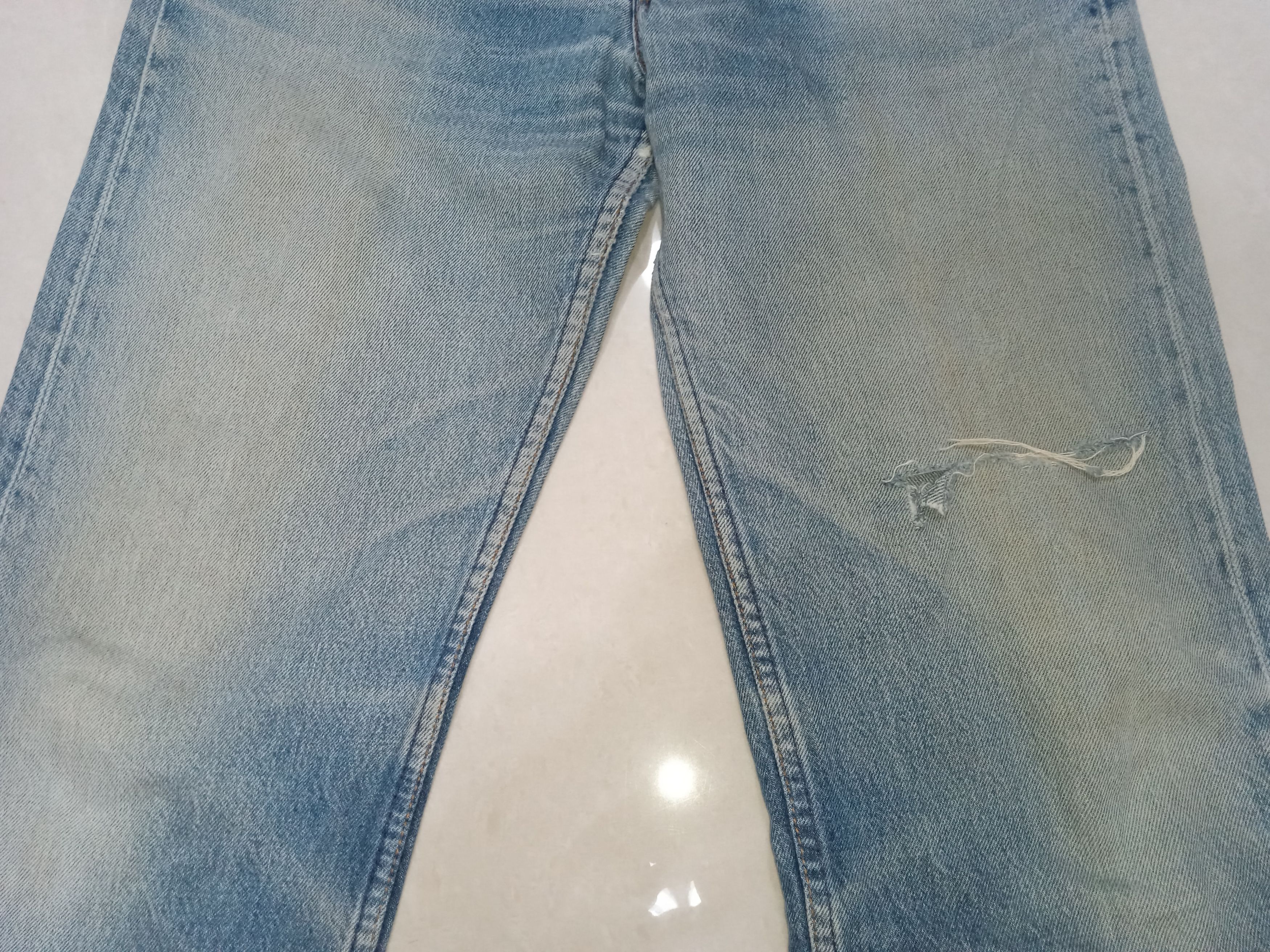 Vintage Vintage Levi's 501 80s Distressed Denim Size US 32 / EU 48 - 8 Thumbnail