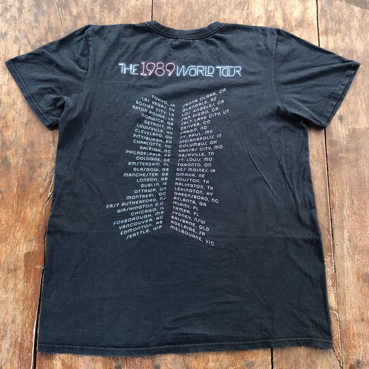 Band Tees Vintage Taylor Swift Tour T Shirt Size US M / EU 48-50 / 2 - 2 Thumbnail