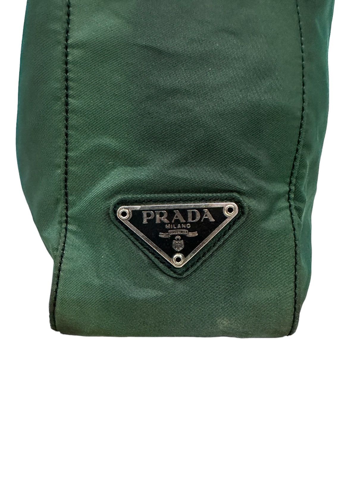 Prada × Vintage AUTHENTIC VINTAGE PRADA GREEN NYLON SHOULDER BAG Size ONE SIZE - 4 Thumbnail