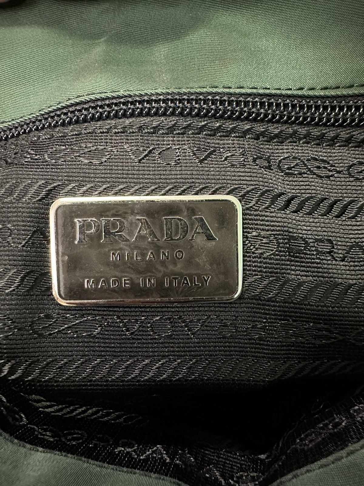 Prada × Vintage AUTHENTIC VINTAGE PRADA GREEN NYLON SHOULDER BAG Size ONE SIZE - 9 Thumbnail