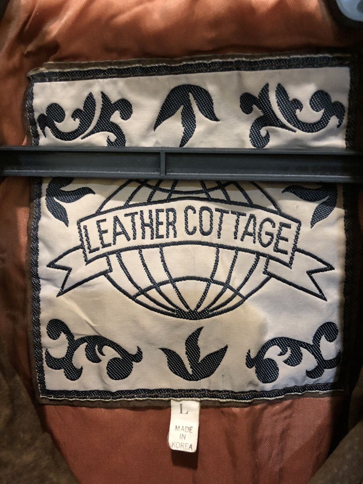 Genuine Leather × Leather Vintage Leather Cottage San Francisco Train embroidery Size US L / EU 52-54 / 3 - 4 Thumbnail