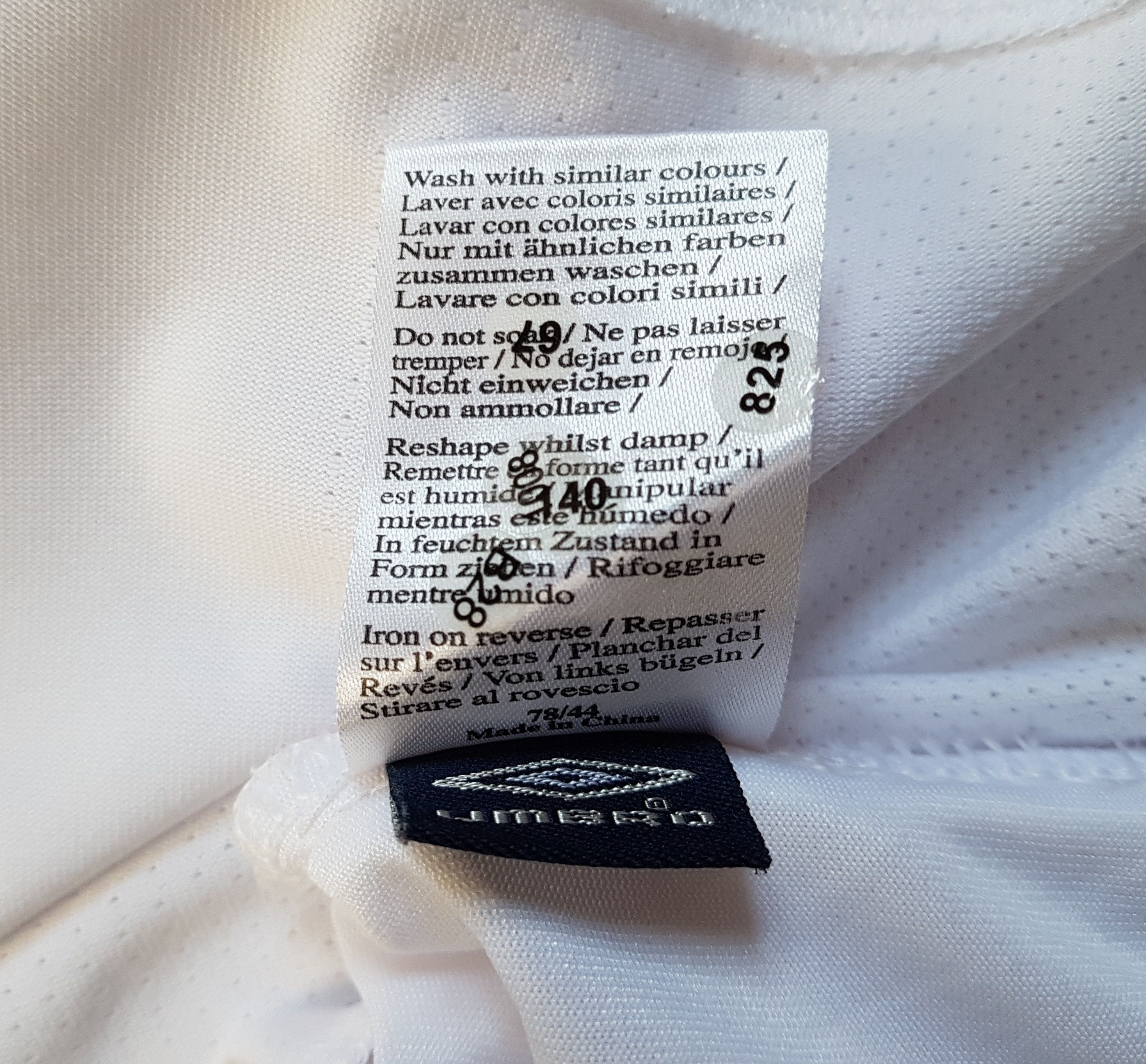 Umbro Vintage Umbro England 2008 Home Kit Soccer Football Jersey Size XL / US 12-14 / IT 48-50 - 11 Thumbnail