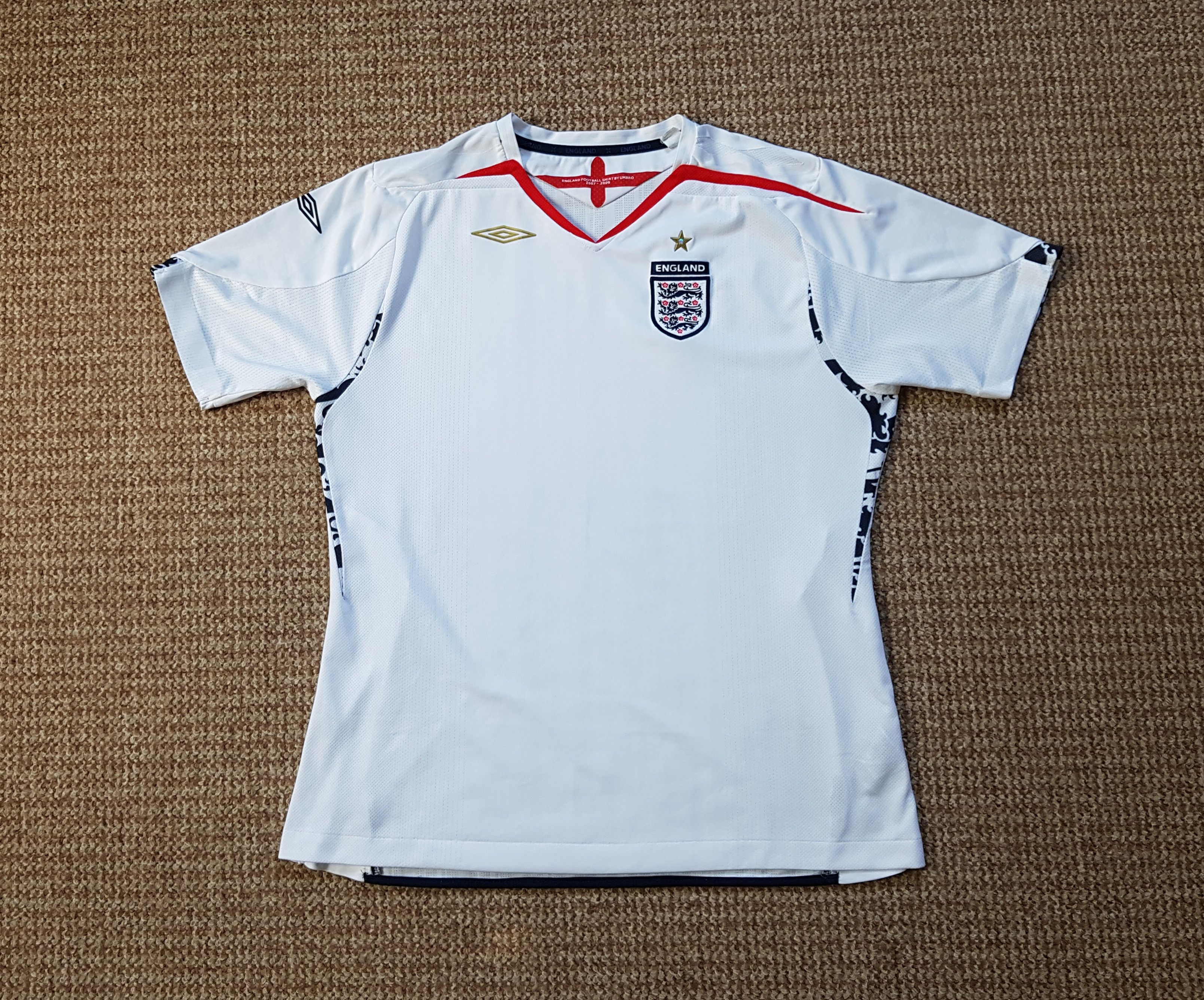 Umbro Vintage Umbro England 2008 Home Kit Soccer Football Jersey Size XL / US 12-14 / IT 48-50 - 1 Thumbnail