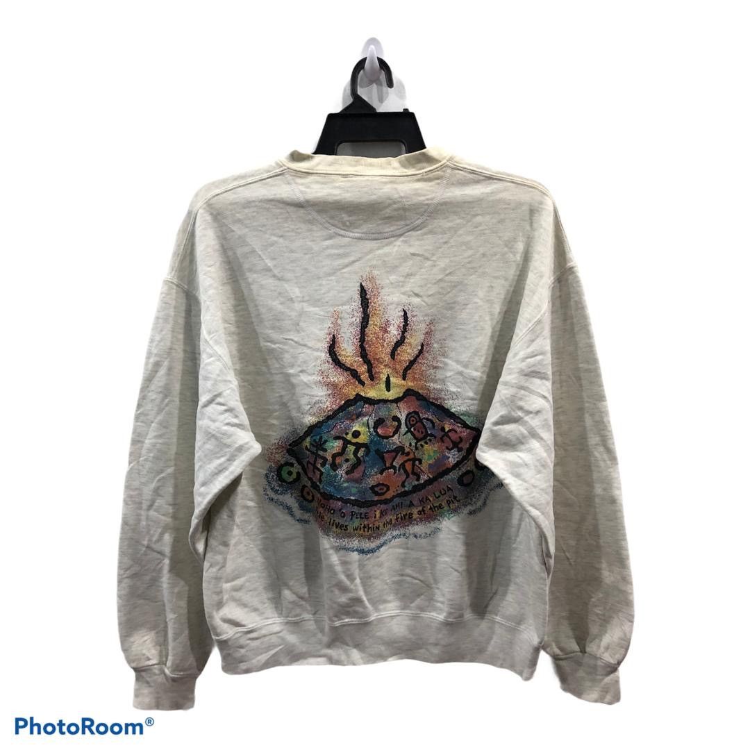 image of Crazy Shirts x Hawaiian Shirt Vintage Crazy Sweatshirt Crazy Shirt Hawaii in Light Grey (Size Mediu