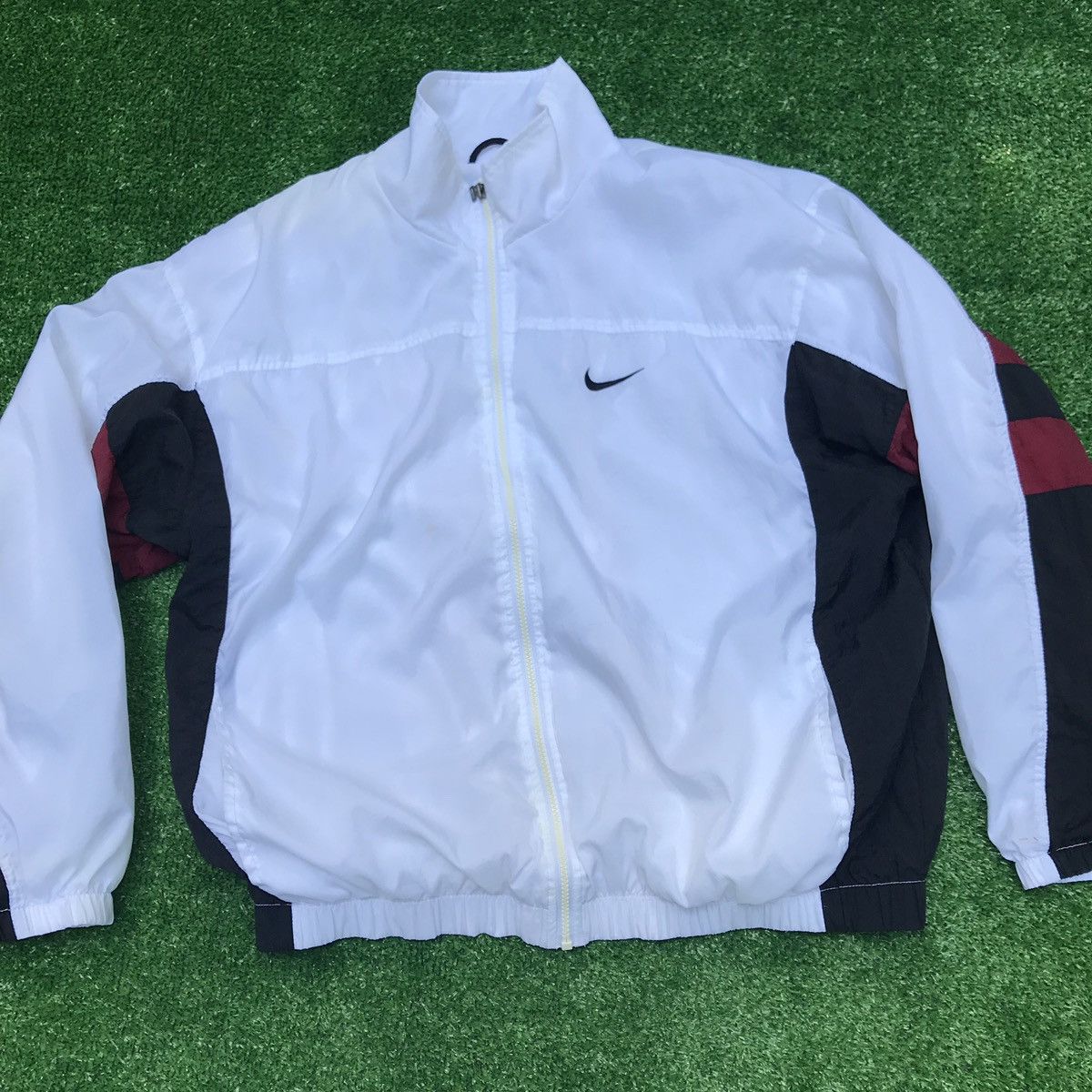 Nike × Vintage Vintage Nike Windbreaker Big Logo Spell Out Size US XL / EU 56 / 4 - 1 Thumbnail