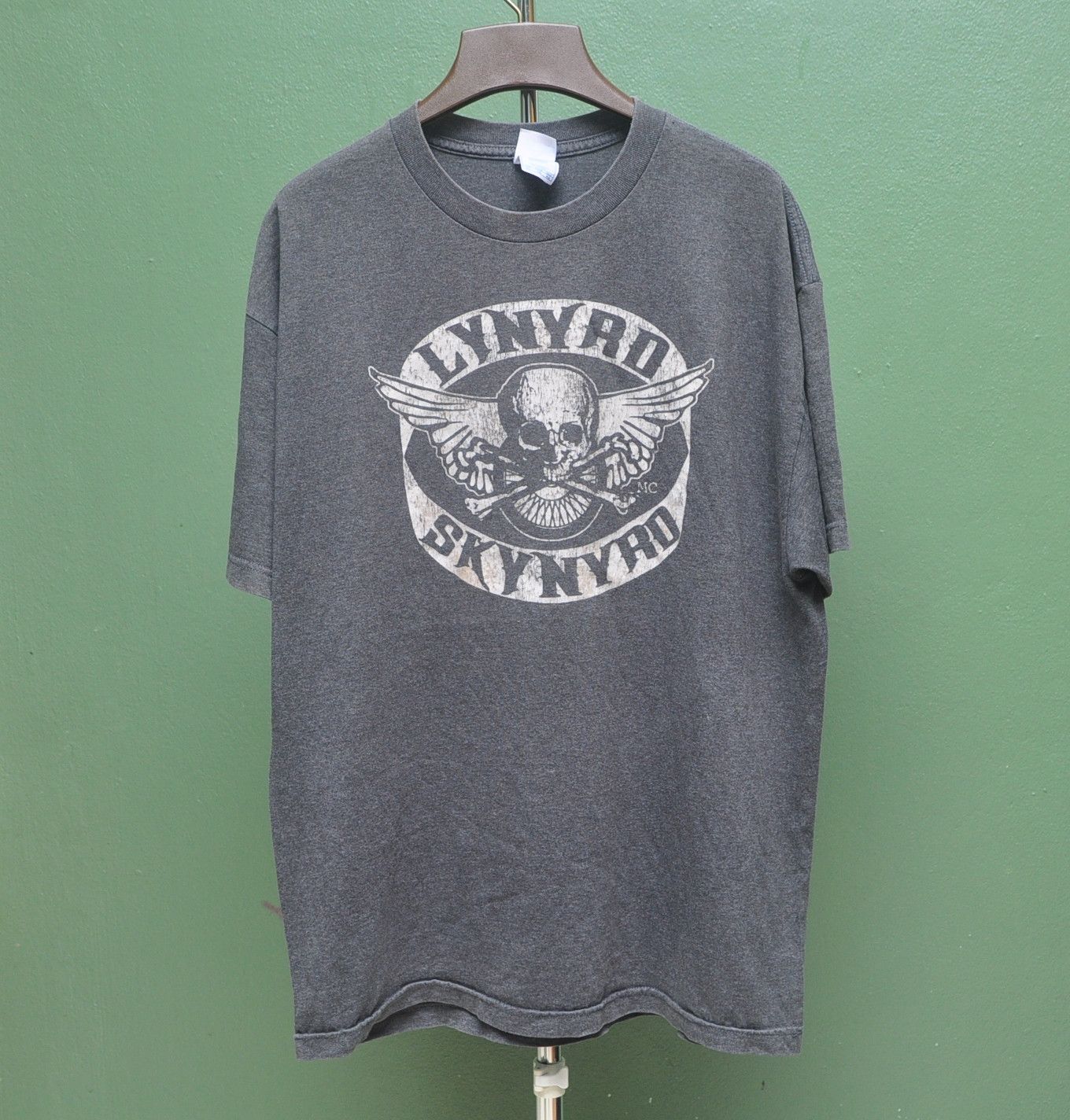 Band Tees × Designer × Japanese Brand Vintage Lynyrd Skynyrd skull Logo Band Music Shirt Size US XL / EU 56 / 4 - 1 Thumbnail