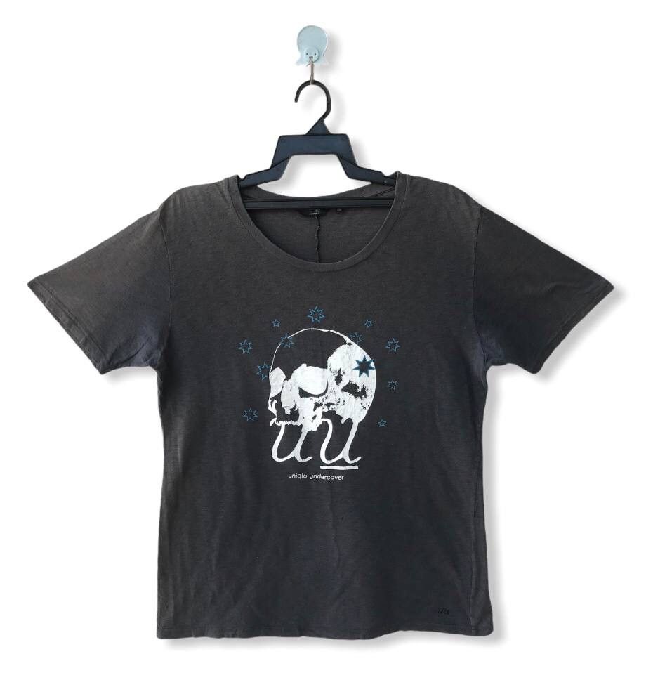 Undercover × Uniqlo UU UNIQLO X UNDERCOVER BIG LOGO TEE Size US L / EU 52-54 / 3 - 1 Thumbnail