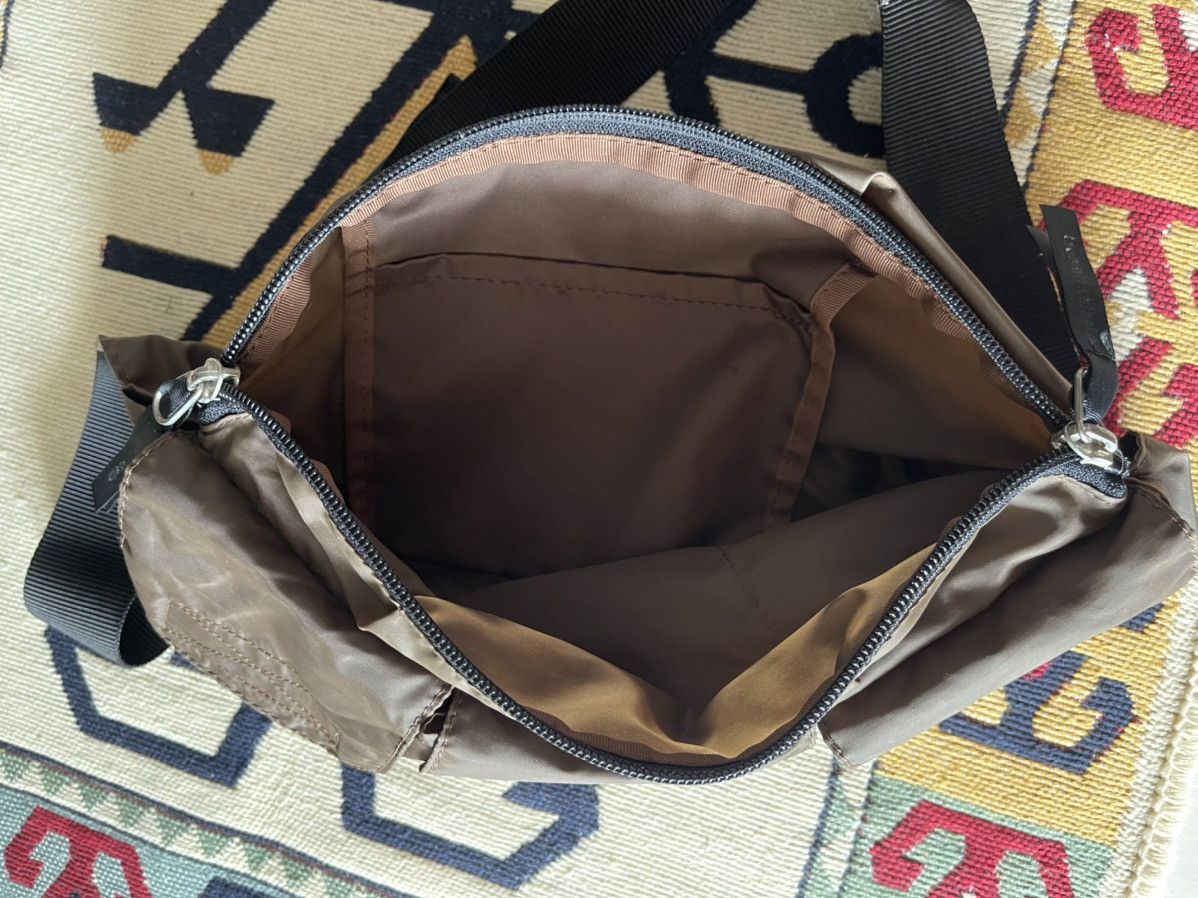Issey Miyake ❌OFFER BEFORE DELETE🔥90’s Tsumori Chisato Miyake Cross Body Size ONE SIZE - 7 Thumbnail