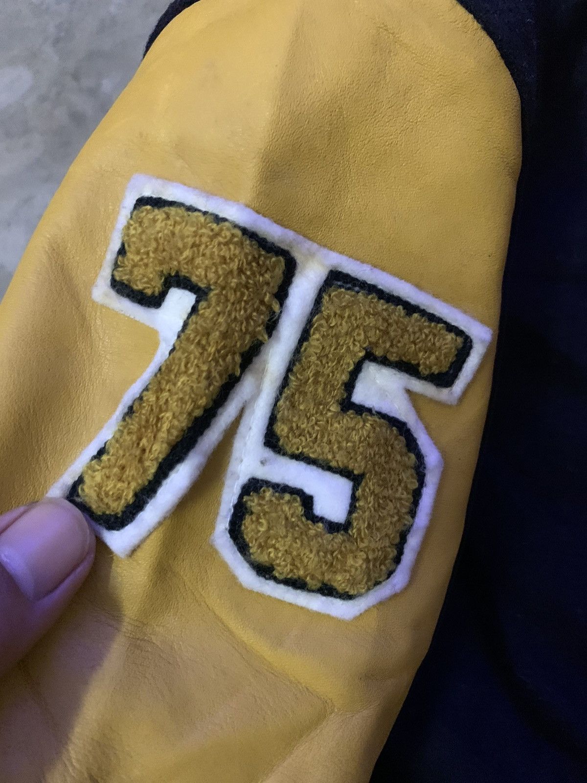 Japanese Brand Nice Embroidery Logo Varsity Jacket Size US L / EU 52-54 / 3 - 5 Thumbnail