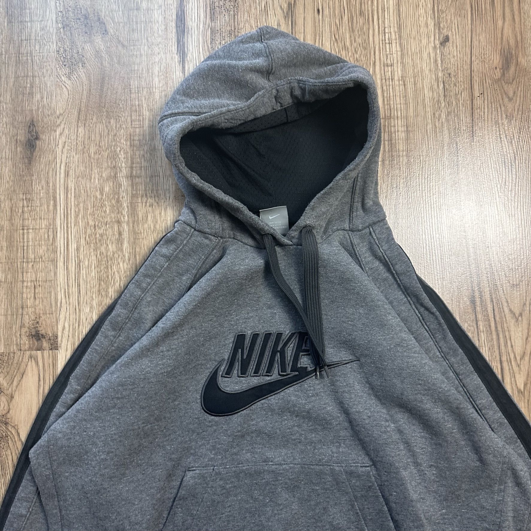 Nike × Vintage Vintage Nike spellout hoodie black size medium Size US M / EU 48-50 / 2 - 2 Thumbnail