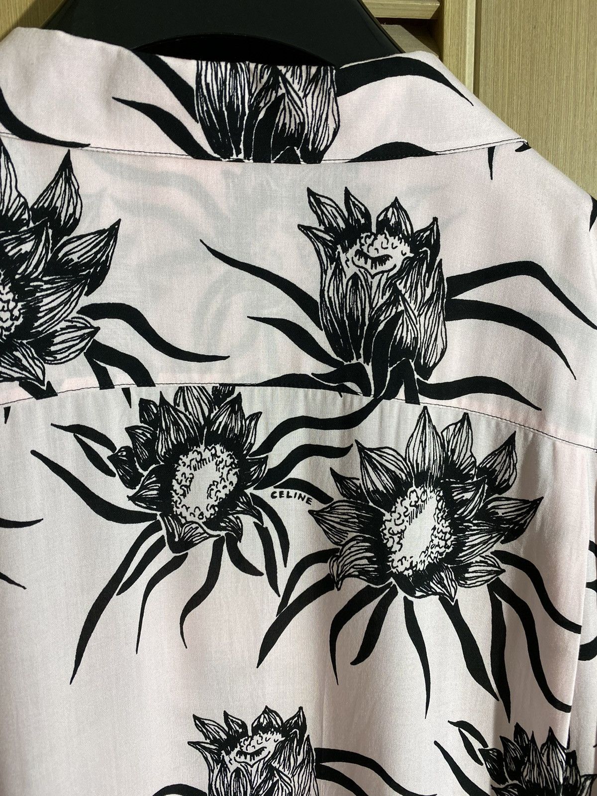 Celine × Hedi Slimane LOOSE HAWAIIAN SHIRT IN PRINTED VISCOSE PINK / BLACK Size US S / EU 44-46 / 1 - 7 Thumbnail