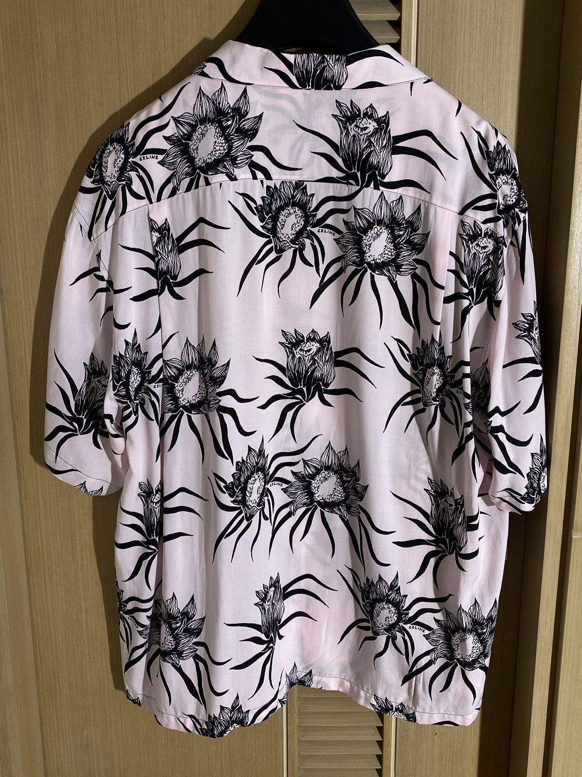 Celine × Hedi Slimane LOOSE HAWAIIAN SHIRT IN PRINTED VISCOSE PINK / BLACK Size US S / EU 44-46 / 1 - 6 Thumbnail