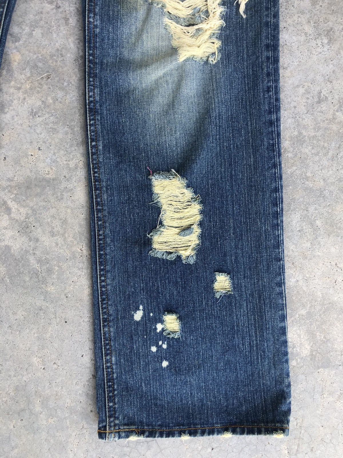 Who Decides War Rare Exhibitionist ttu Distressed Jeans Size US 33 - 11 Thumbnail