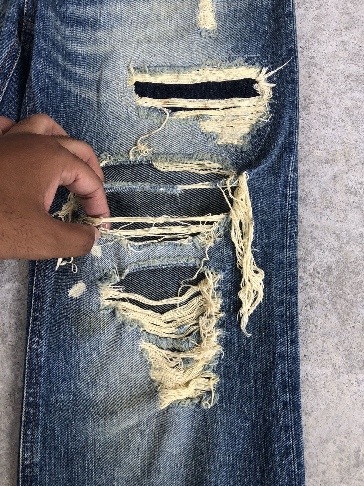 Who Decides War Rare Exhibitionist ttu Distressed Jeans Size US 33 - 8 Thumbnail