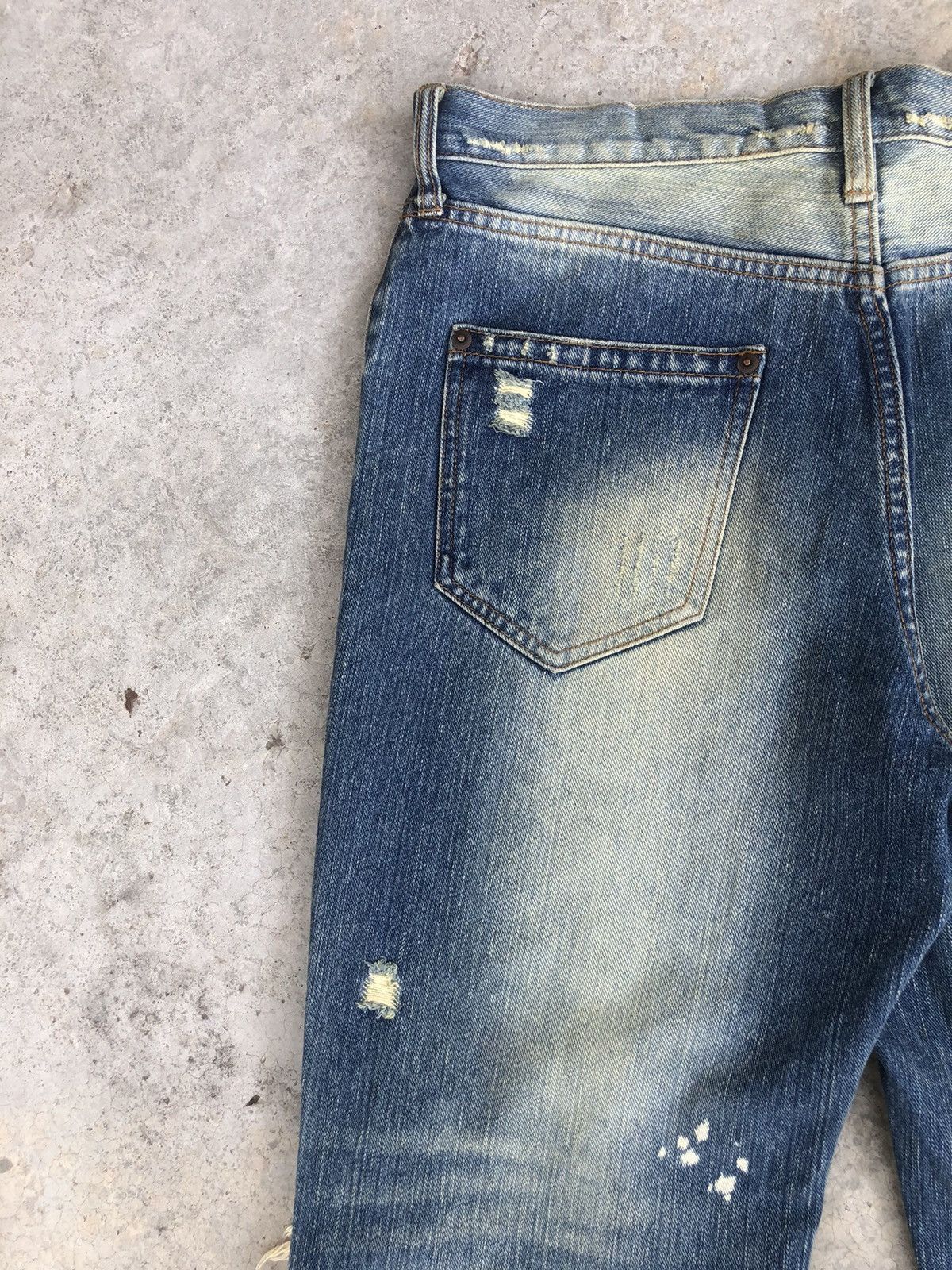 Who Decides War Rare Exhibitionist ttu Distressed Jeans Size US 33 - 13 Thumbnail