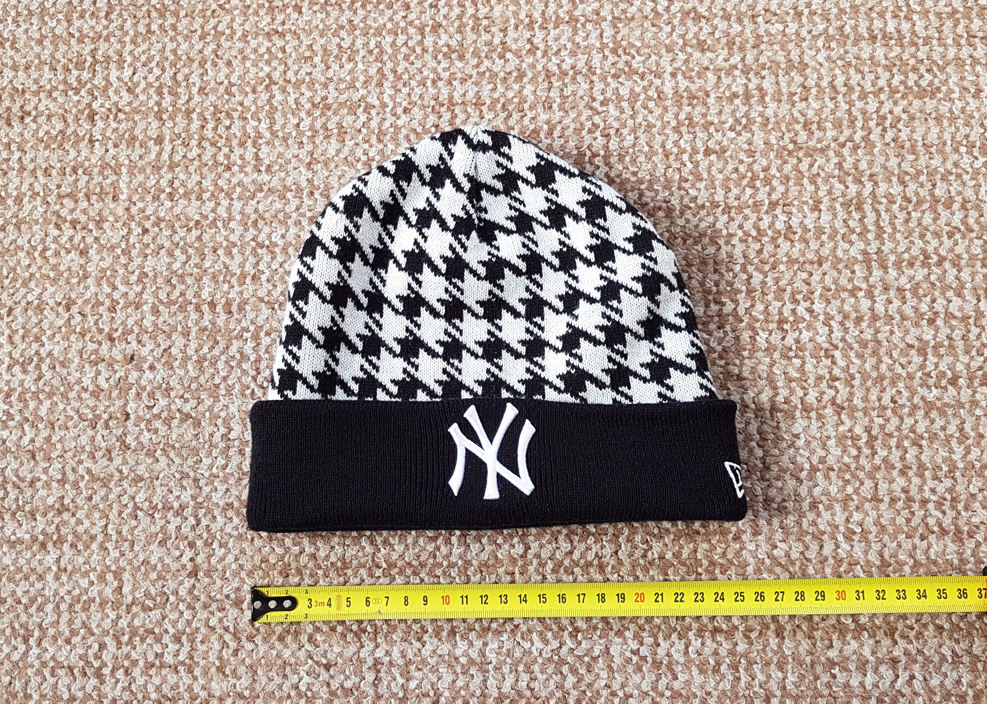 MLB × New Era × New York Yankees New Era New York Yankees Check Beanie Size ONE SIZE - 1 Thumbnail