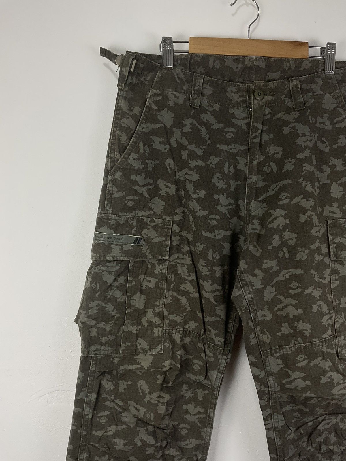 Bape × Wtaps Bape x Wtaps Digi Camo Cargo Pants Size US 34 / EU 50 - 2 Thumbnail