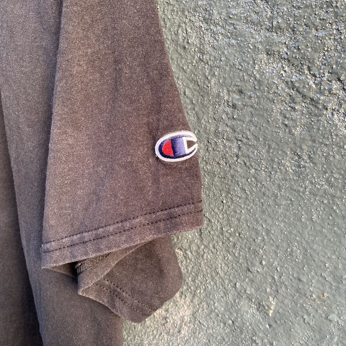Champion Thrashed Faded Vintage Champion ERD GRUNGE PLAIN Tee Size US XL / EU 56 / 4 - 3 Thumbnail