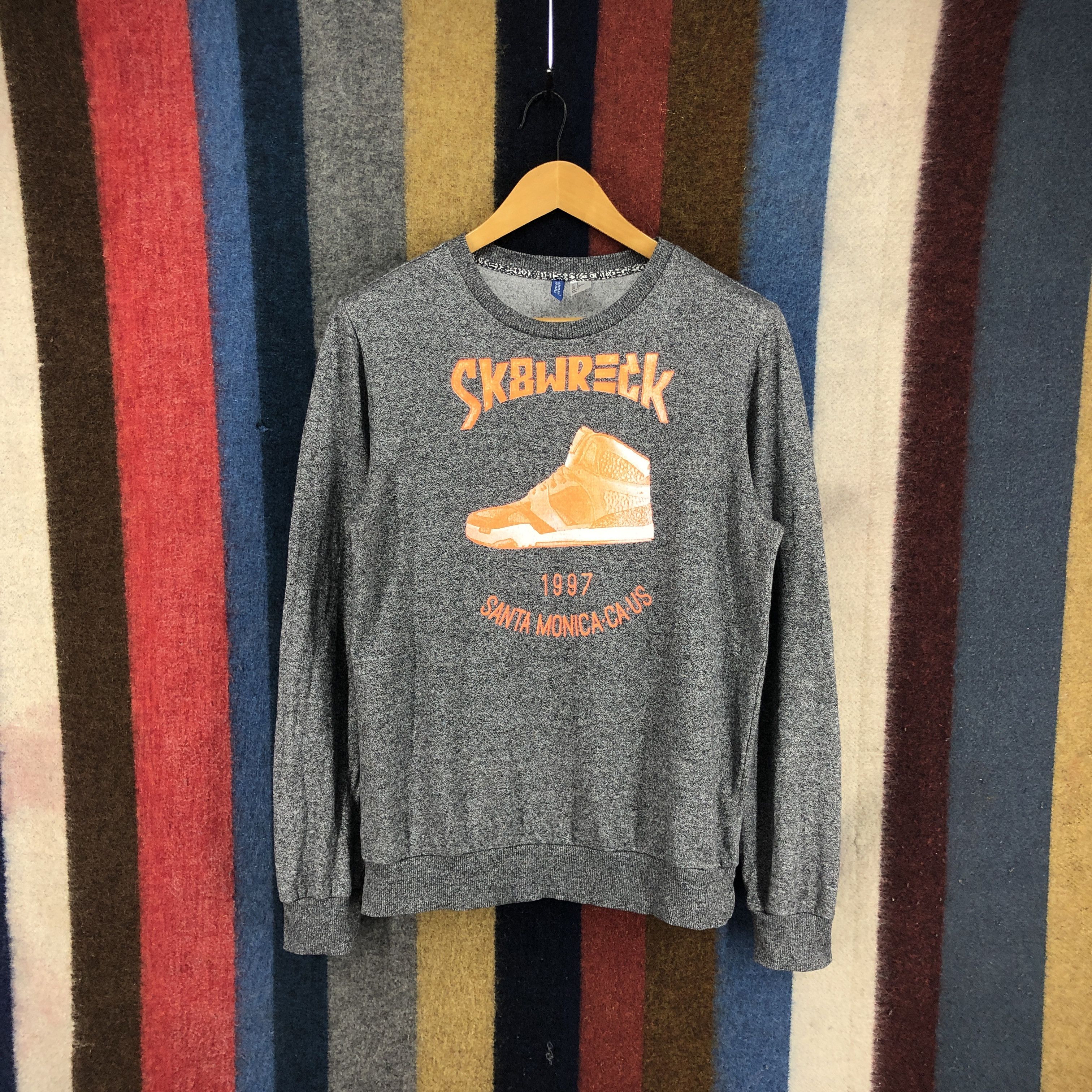 Divided SK8WRECK Santa Monica DIVIDED by H&M Sweatshirt #0515/V Size US S / EU 44-46 / 1 - 1 Thumbnail