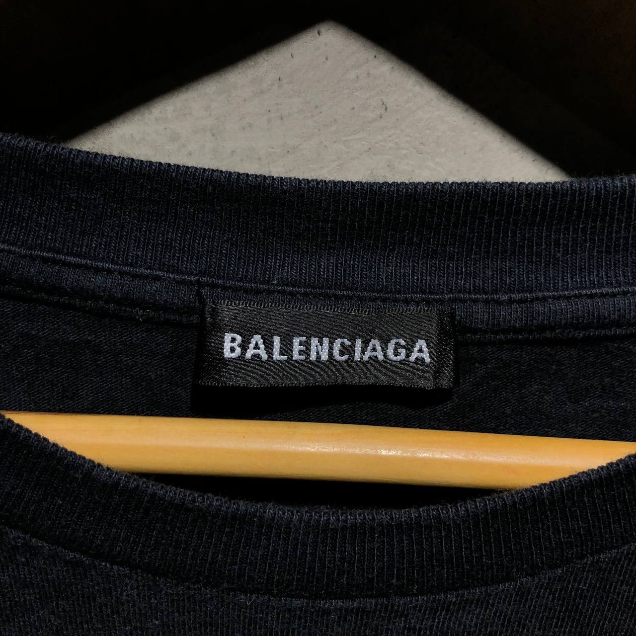 Balenciaga Balenciaga Logo Out Now Tee Size XS / US 0-2 / IT 36-38 - 6 Thumbnail